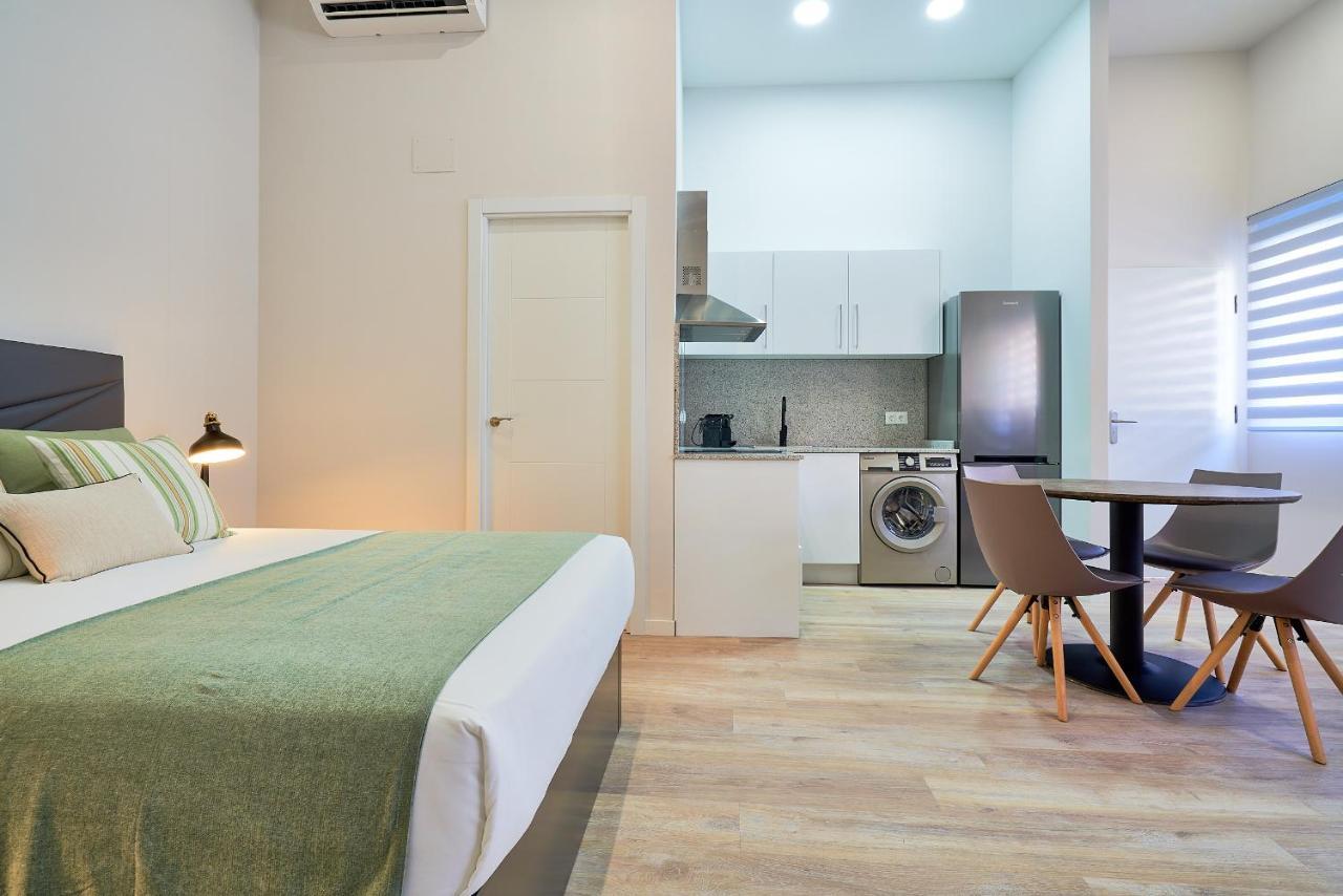Del Parque Flats Estudio Capuchinos มาลากา ภายนอก รูปภาพ