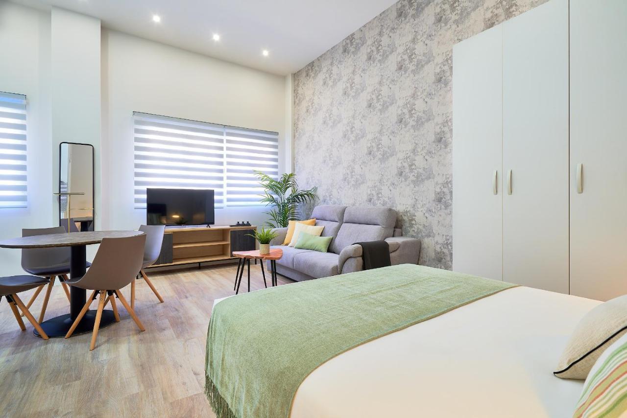 Del Parque Flats Estudio Capuchinos มาลากา ภายนอก รูปภาพ